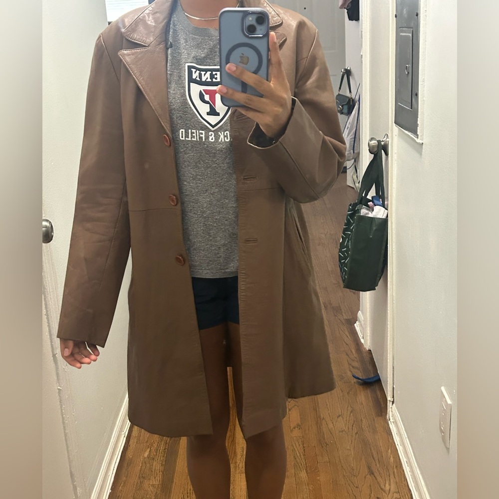 Elegant Tan Men's Trench Coat Leather